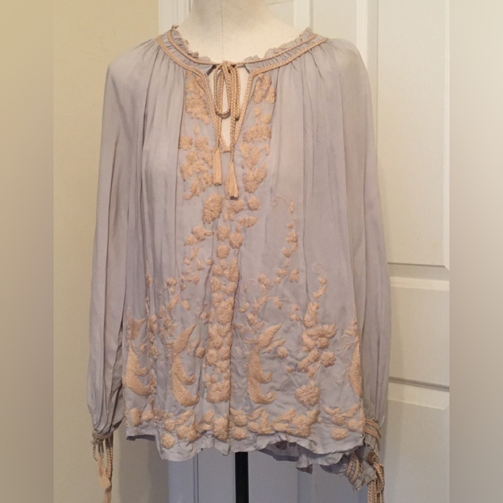Vintage Lucky Brand Pale blue blouse with Golden Beige Embroidery. M.
